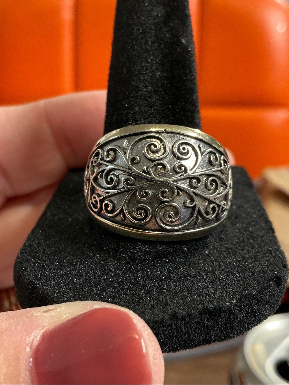 Vintage Papparazzi Intricate Scrollwork Wide Band Ring - Two Tone